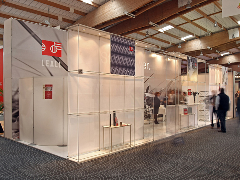 Foto estrutura modular Quadra Kube 24 Fastand accessori stand fiera