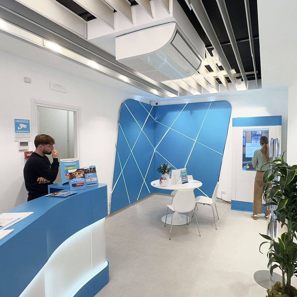 stand de feira com revestimento em tela